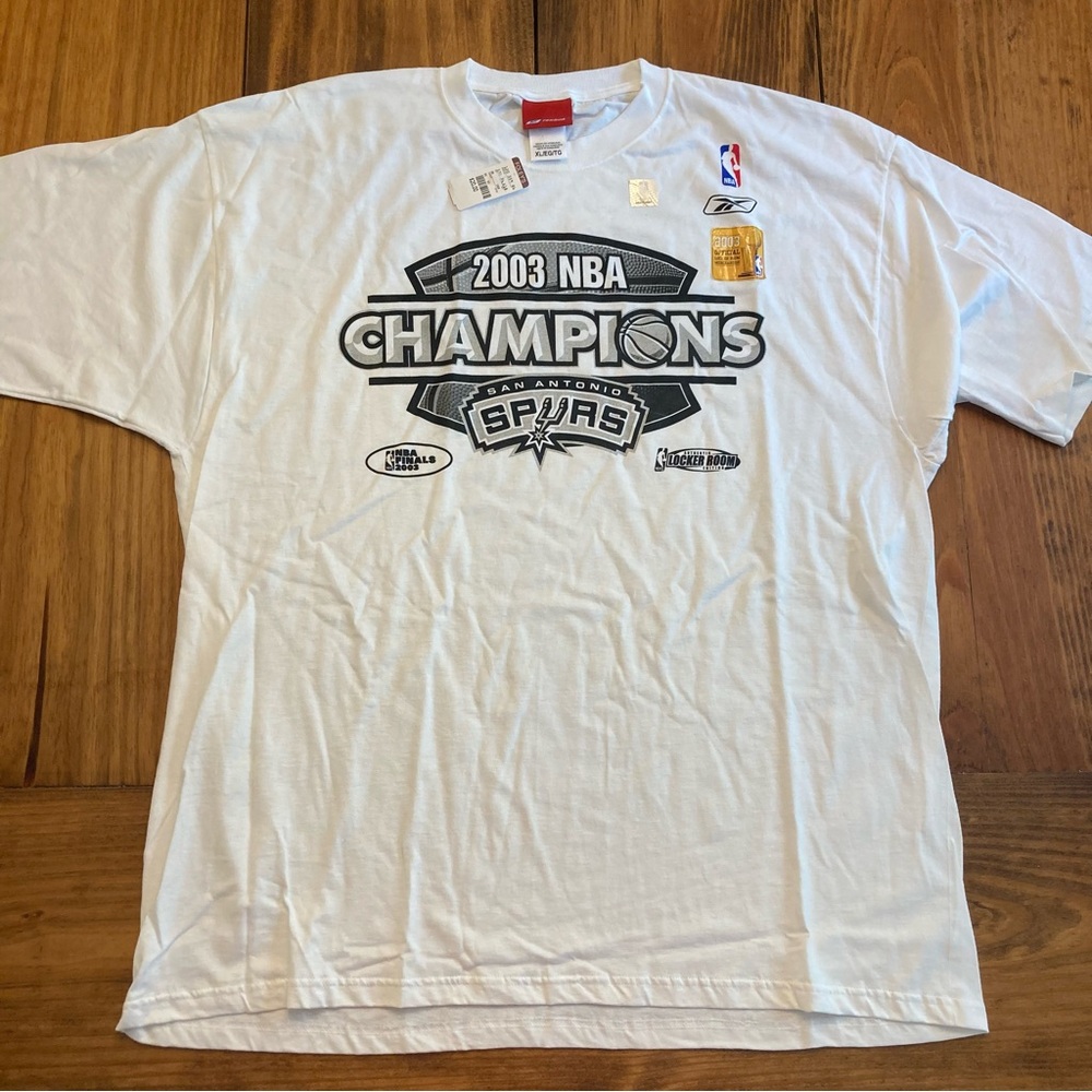 NWT Vintage 2003 San Antonio Spurs NBA Champions Reebok Mens XL Graphic T-shirt